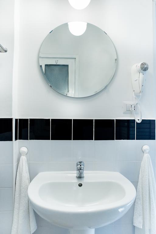 Cm B&B Piramide Рим Номер фото