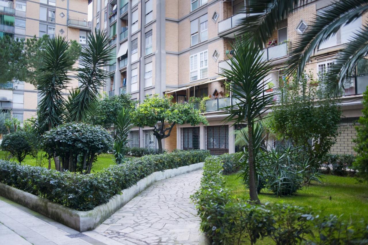 Cm B&B Piramide Рим Экстерьер фото